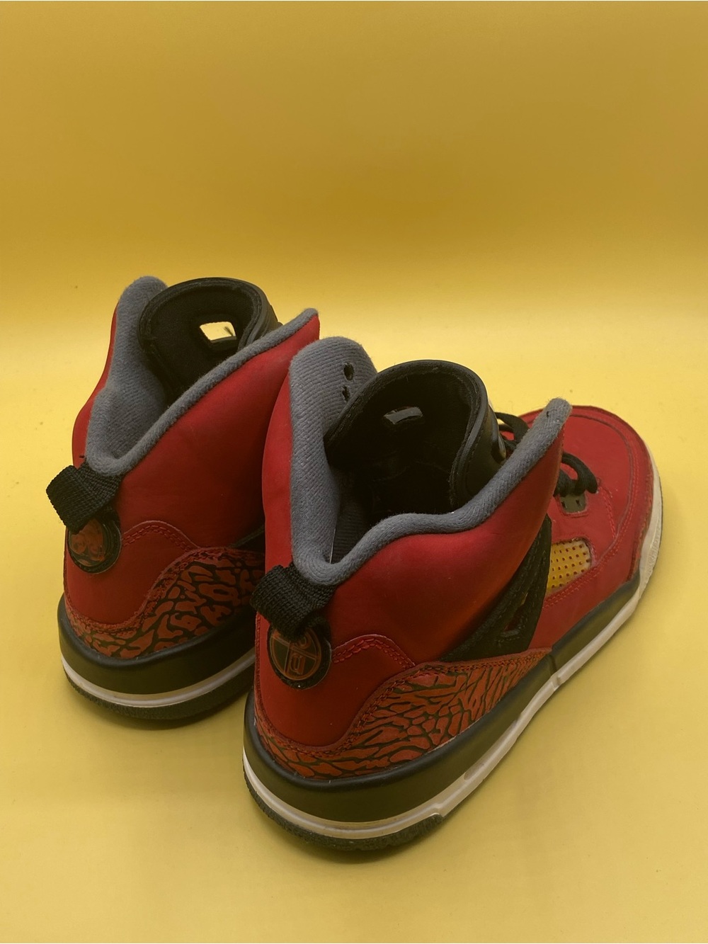 the Jordan Spizike Low "Toro" - Picture 2 of 4